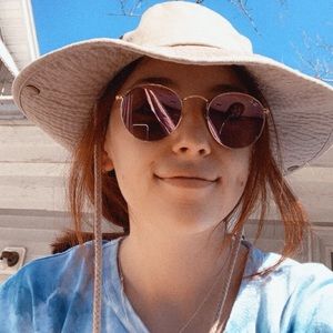 Meet your Posher, Annie